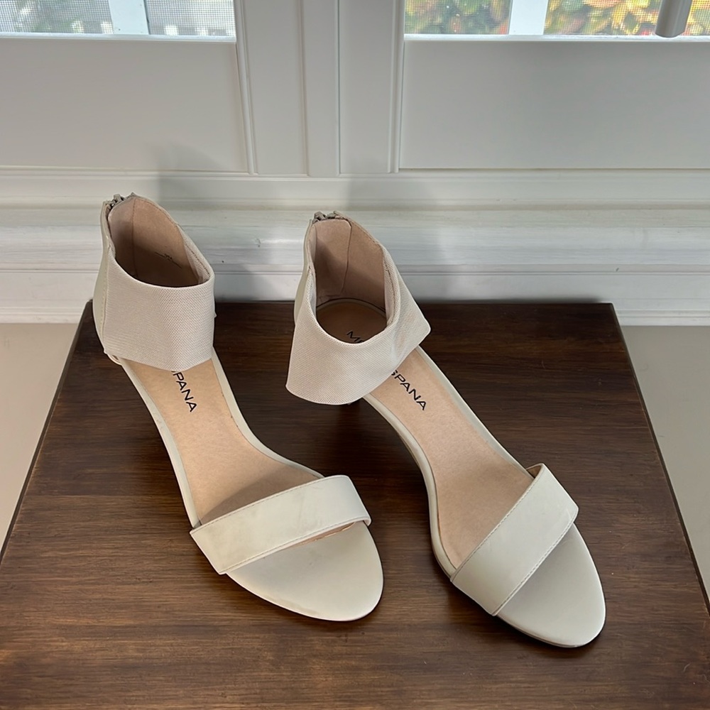Moda Spana open toe kitten heel open toe shoe